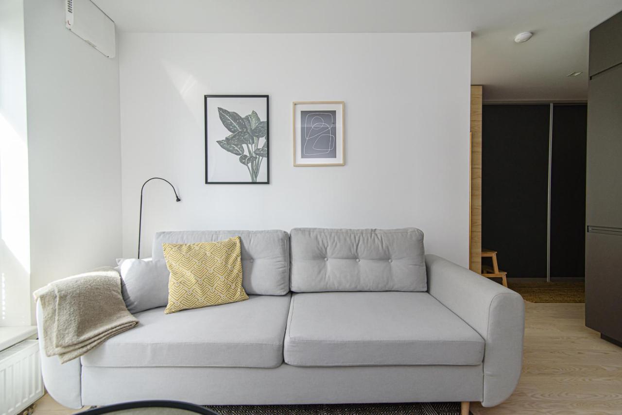 Modern Apartment Next To Ozas Park By Urban Rent Vilnius Exterior photo