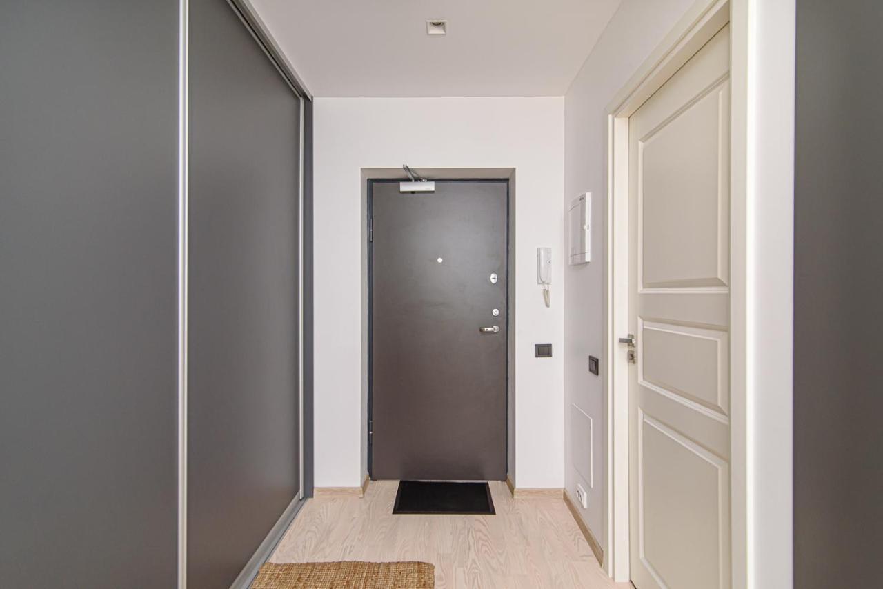 Modern Apartment Next To Ozas Park By Urban Rent Vilnius Exterior photo