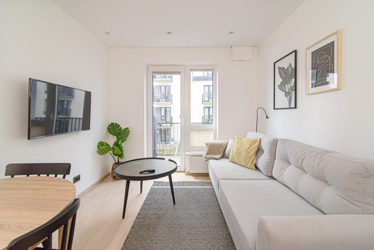 Modern Apartment Next To Ozas Park By Urban Rent Vilnius Exterior photo
